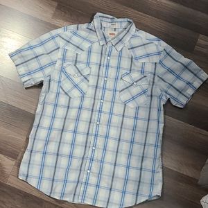 🐴 Mens blue Levis shirt 🐎
